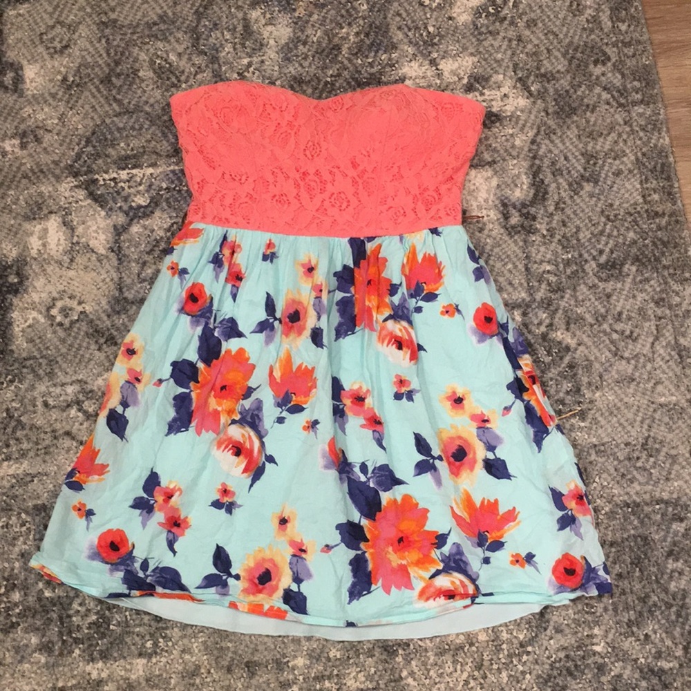 Cute dress with floral design